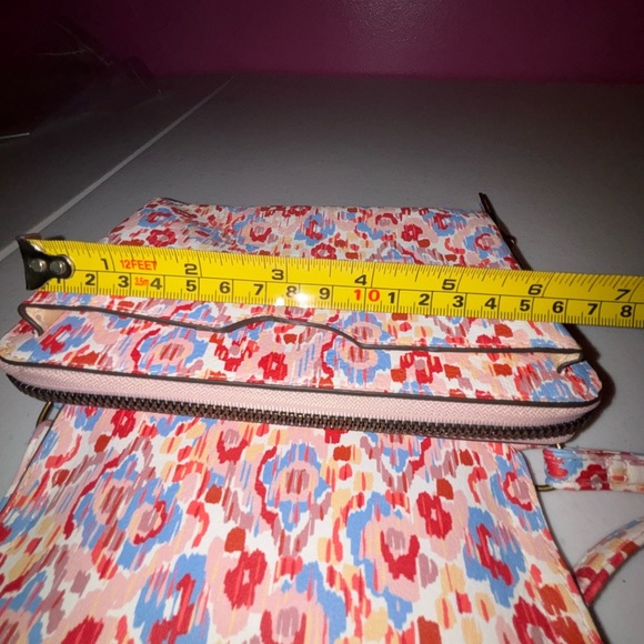 Sonoma Red and Blue Floral Clutch - Picture 7 of 10